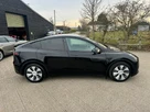 2023-tesla-model-y-e-rwd-small-4