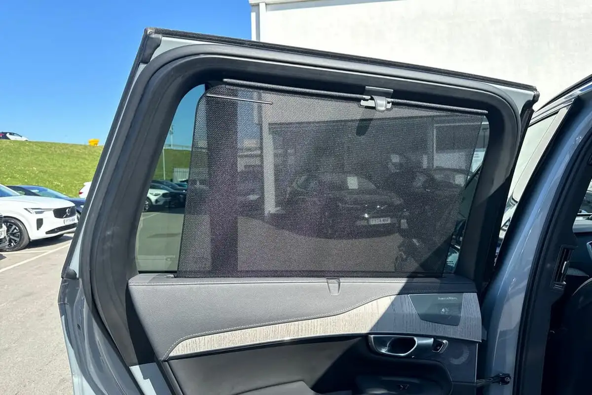 2024-volvo-xc90-20-t8-ultimate-dark-big-35