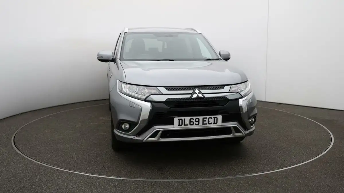 2020-mitsubishi-outlander-24-dynamic-phev-big-32