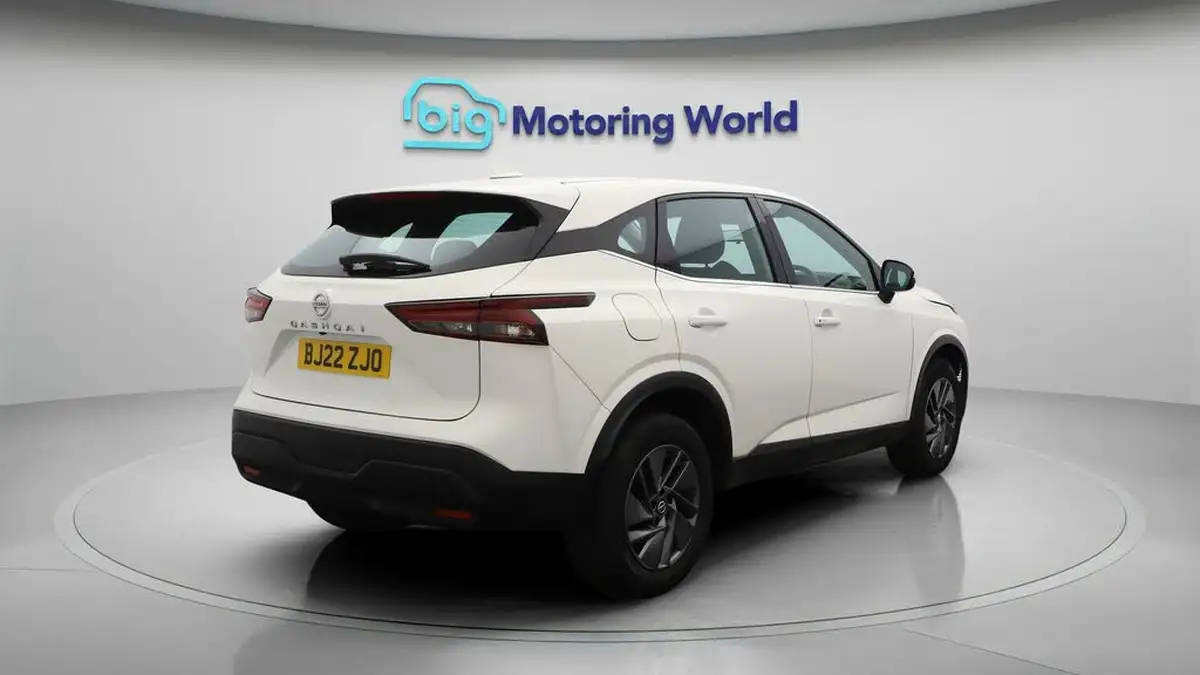 2022-nissan-qashqai-13-dig-t-acenta-premium-140ps-big-7