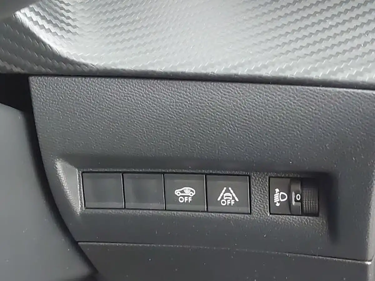2021-peugeot-2008-suv-12-puretech-allure-premium-130bhp-big-15