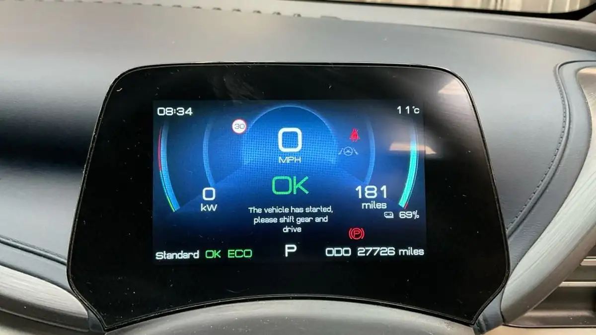 2023-byd-atto-3-e-active-big-6