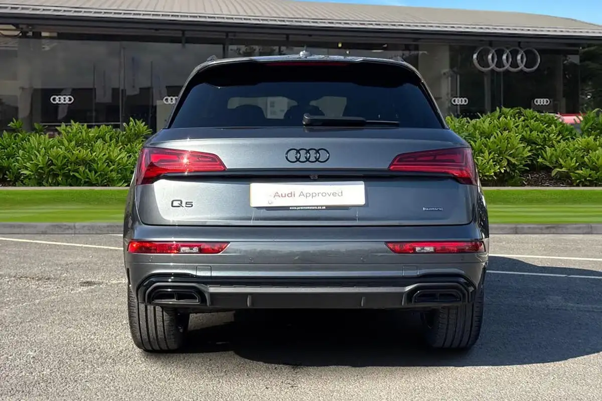 2023-audi-q5-20-45-tfsi-black-edition-station-wagon-big-3