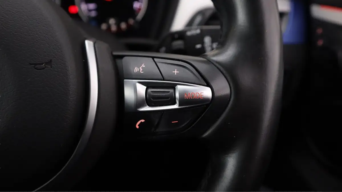 2020-bmw-x1-15-sdrive18i-m-sport-dct-big-25