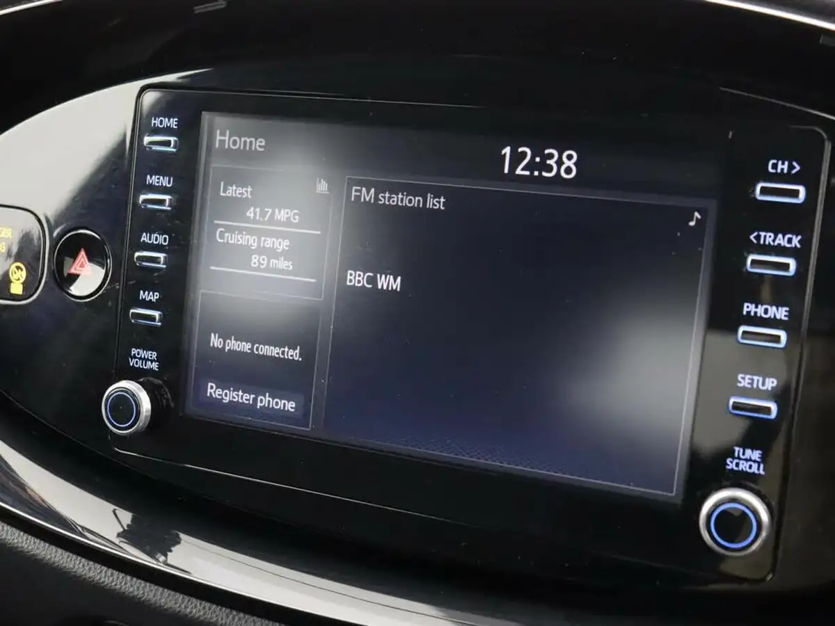 2022-toyota-aygo-x-10-vvt-i-edge-big-11