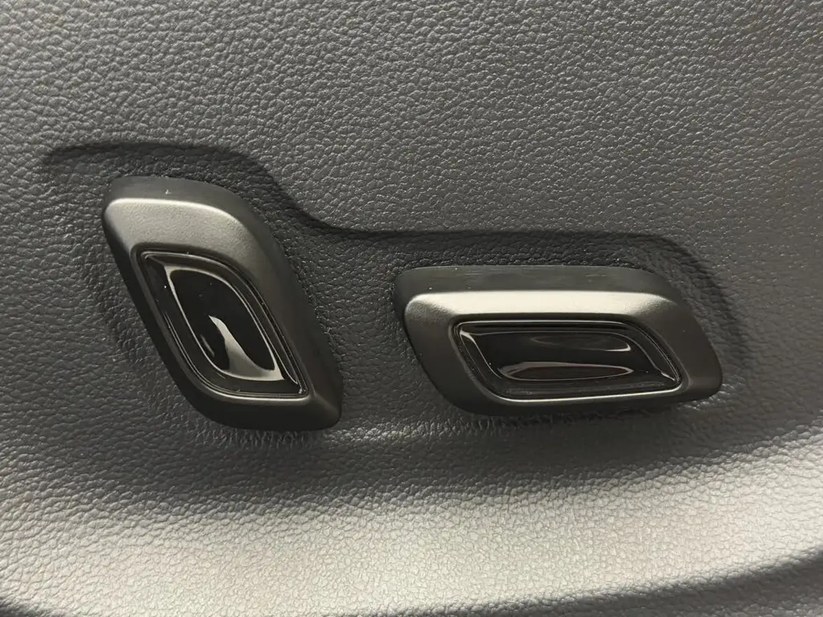 2024-mg-zs-suv-15-vti-tech-exclusive-big-17
