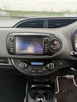 2017-toyota-yaris-15-vvt-i-icon-navi-hybrid-small-17