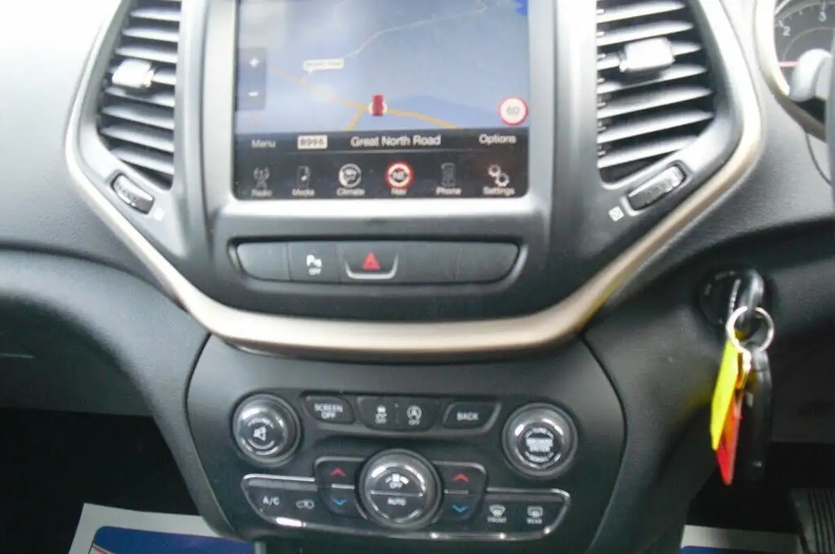 2014-jeep-cherokee-20crd-longitude-plus-168bhp-4wd-auto-big-6