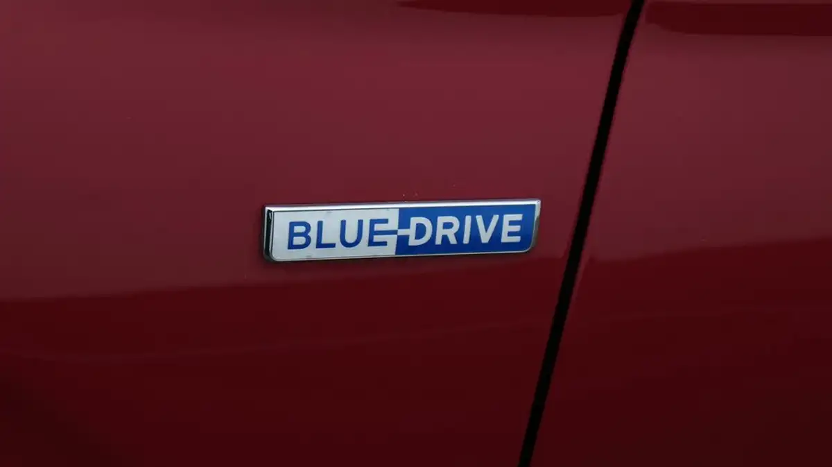 2020-hyundai-ioniq-e-premium-se-electric-100kw-big-20