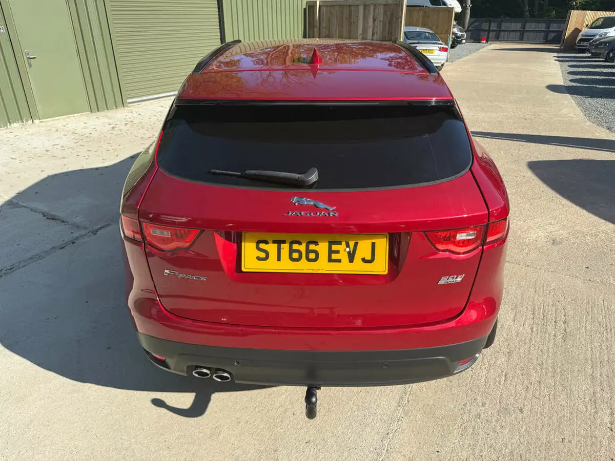 2016-jaguar-f-pace-20-i4d-r-sport-awd-auto-big-19