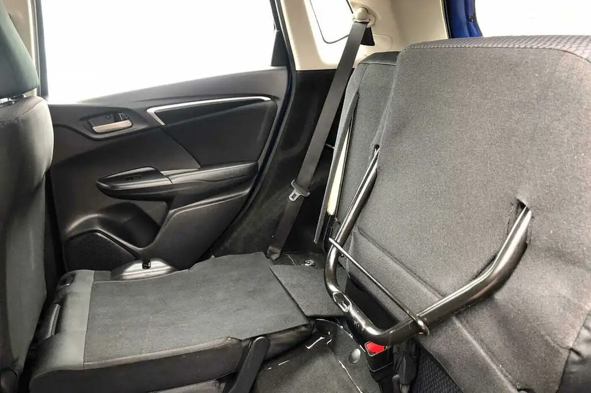 2019-honda-jazz-13-i-vtec-se-cvt-big-13