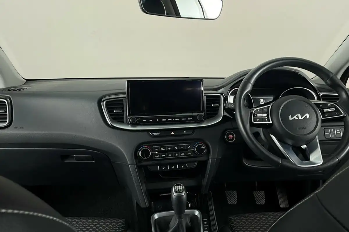 2024-kia-xceed-15-t-gdi-3-158bhp-big-7