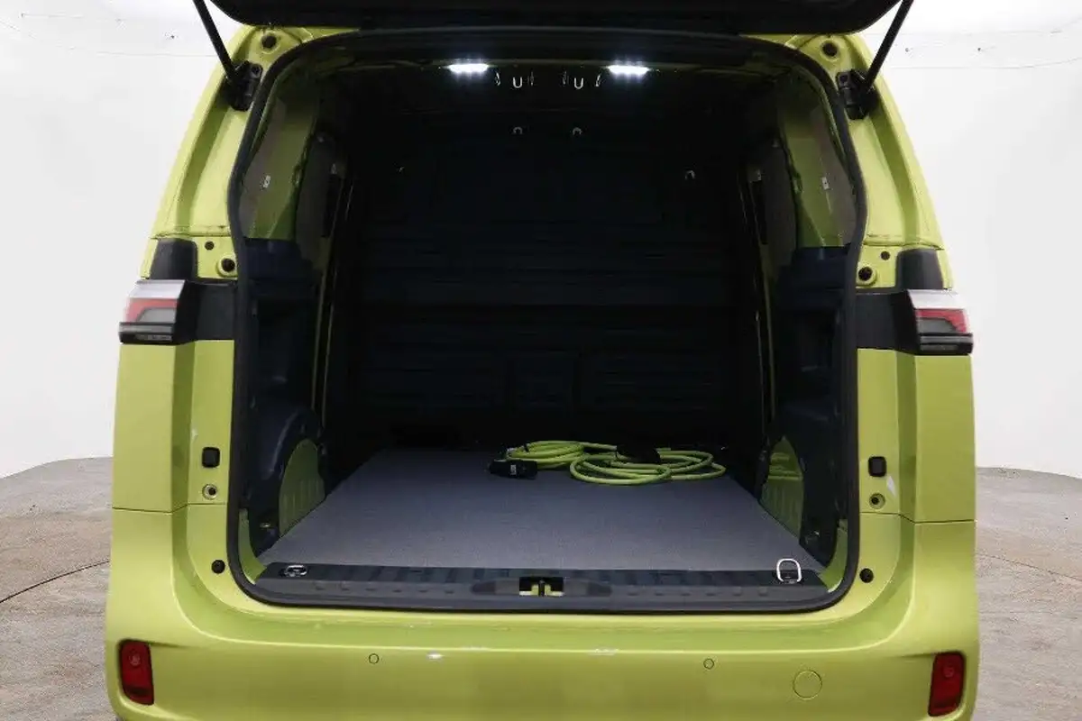 2024-volkswagen-id-buzz-cargo-e-commerce-plus-204ps-77kwh-big-5