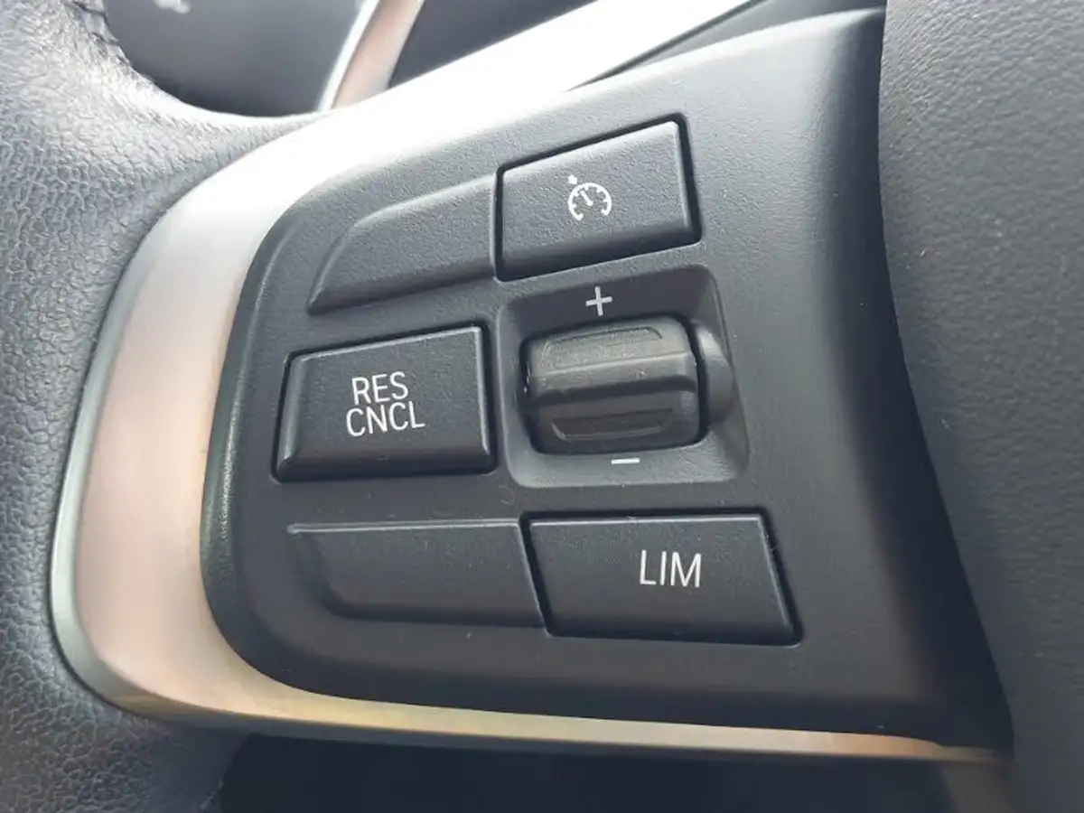 2019-bmw-x1-20-xdrive20i-xline-big-14