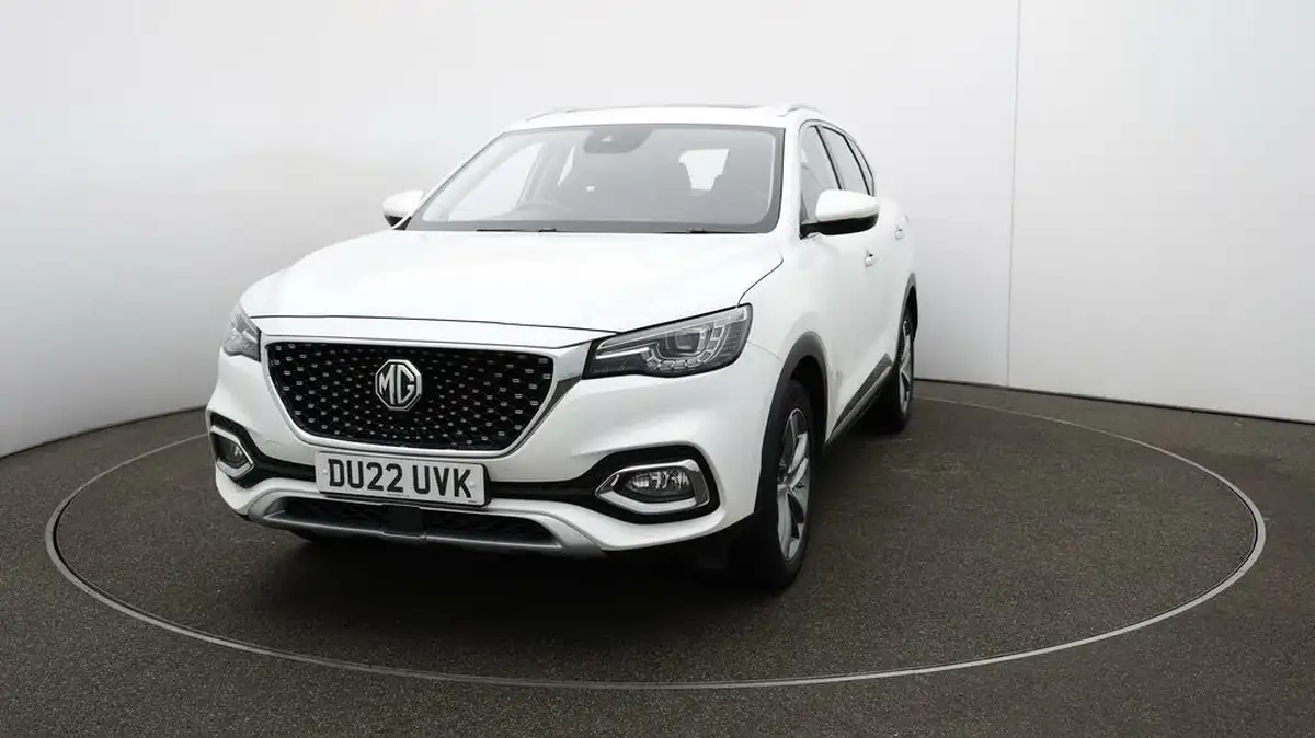 2022-mg-hs-15t-gdi-exclusive-162ps-big-32