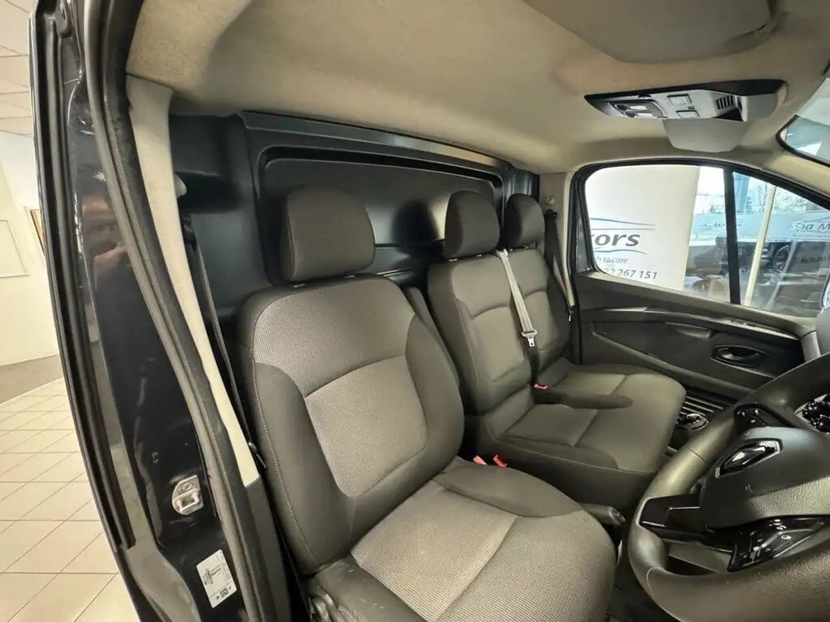 2022-renault-trafic-20dci-sl28-130-business-big-21
