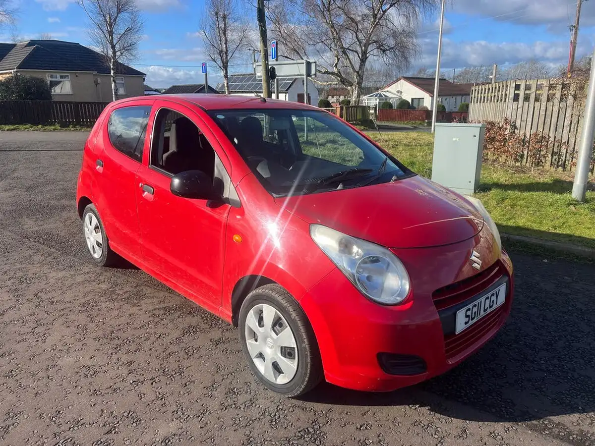 2011-suzuki-alto-10-sz3-big-0