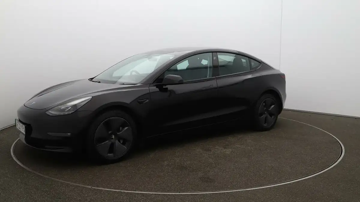 2022-tesla-model-3-e-long-range-big-59