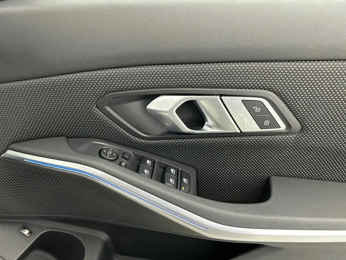 2021-bmw-3-series-20-330e-se-pro-saloon-4d-big-13