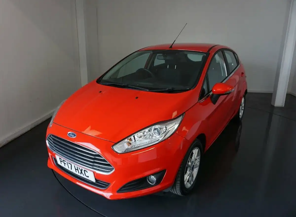 2017-ford-fiesta-10t-zetec-100ps-ecoboost-ss-5d-big-1