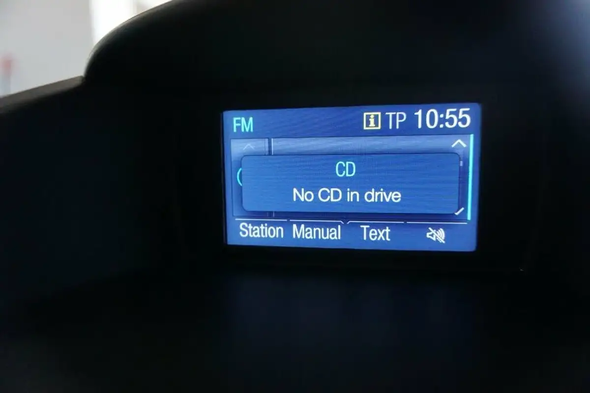2017-ford-fiesta-10t-zetec-100ps-ecoboost-ss-5d-big-25