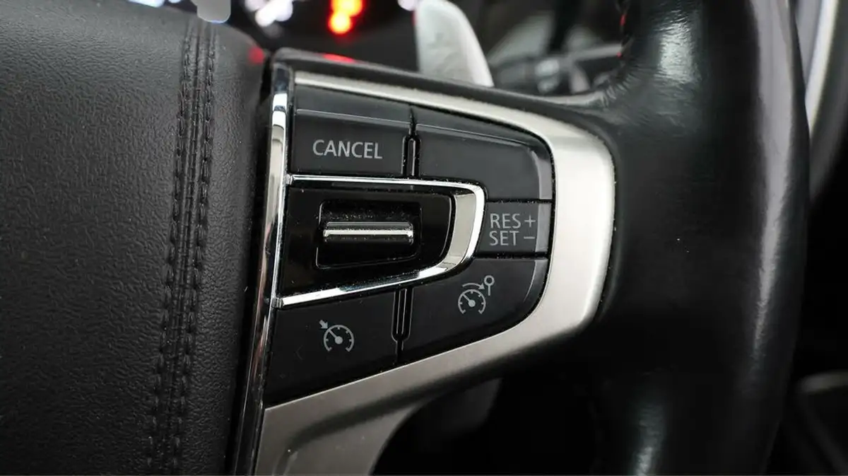 2017-mitsubishi-outlander-20-4hs-phev-5st-big-26