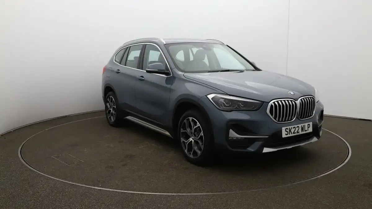 2021-bmw-x1-15-sdrive18i-xline-big-36