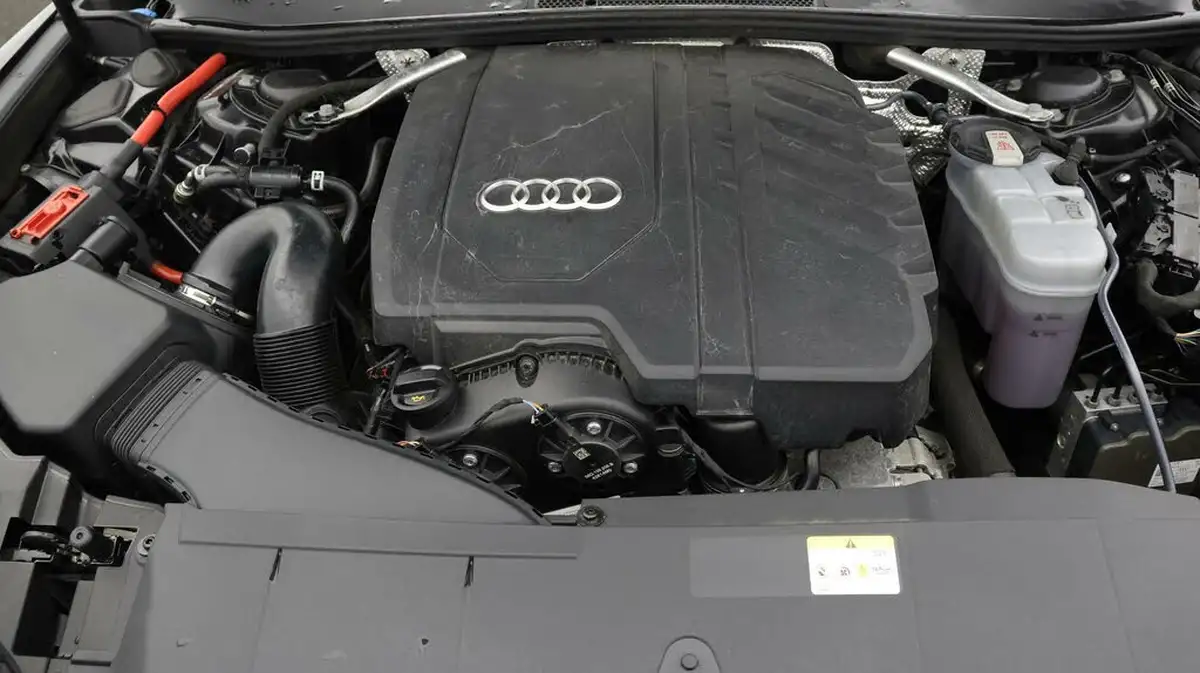 2022-audi-a6-saloon-20-40-tfsi-s-line-big-18