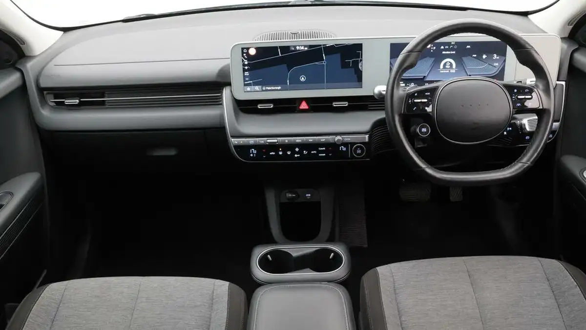 2022-hyundai-ioniq-5-e-premium-217ps-73kwh-rwd-big-13