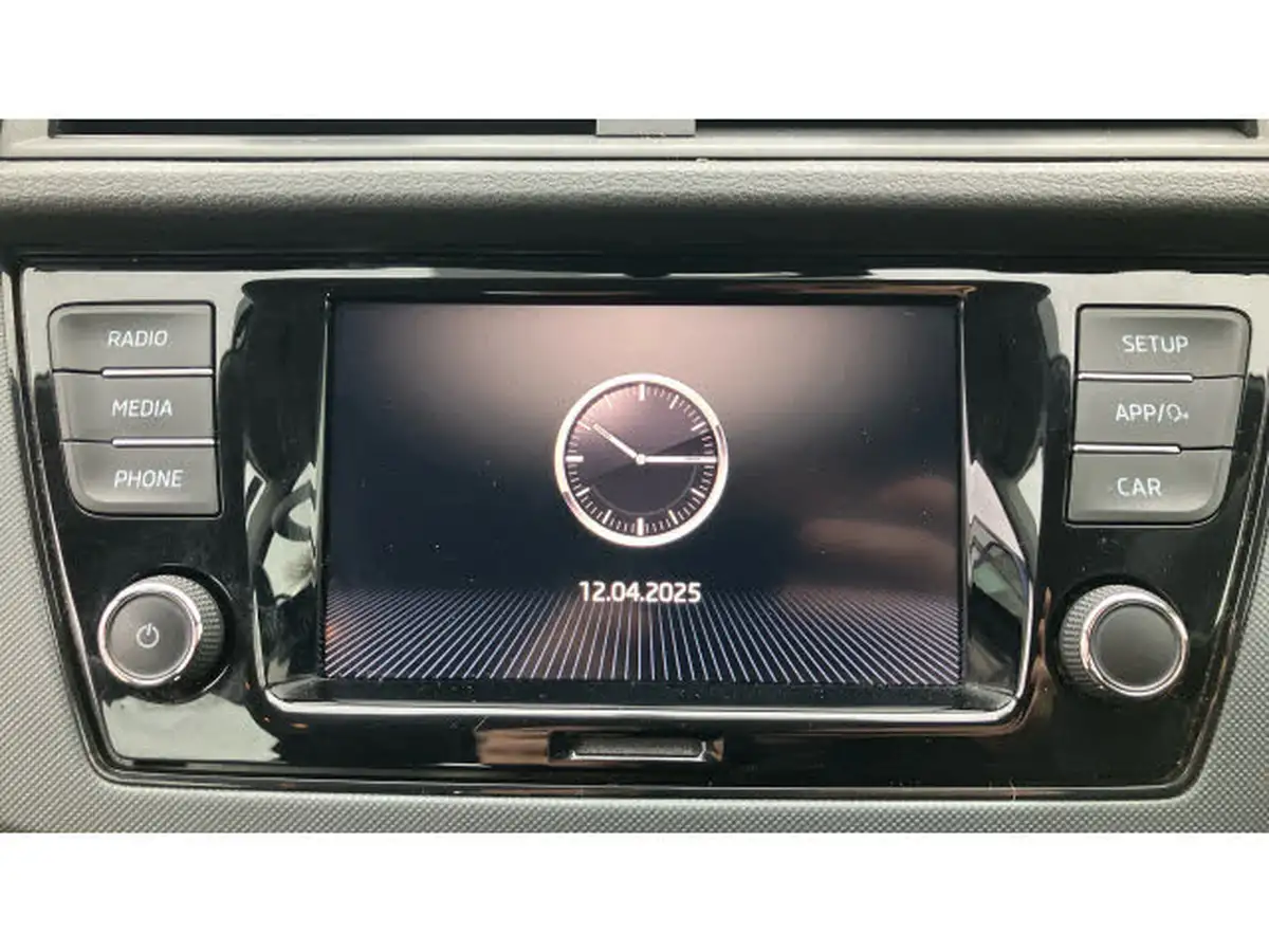 2021-skoda-fabia-10-tsi-s-95ps-hatchback-big-11