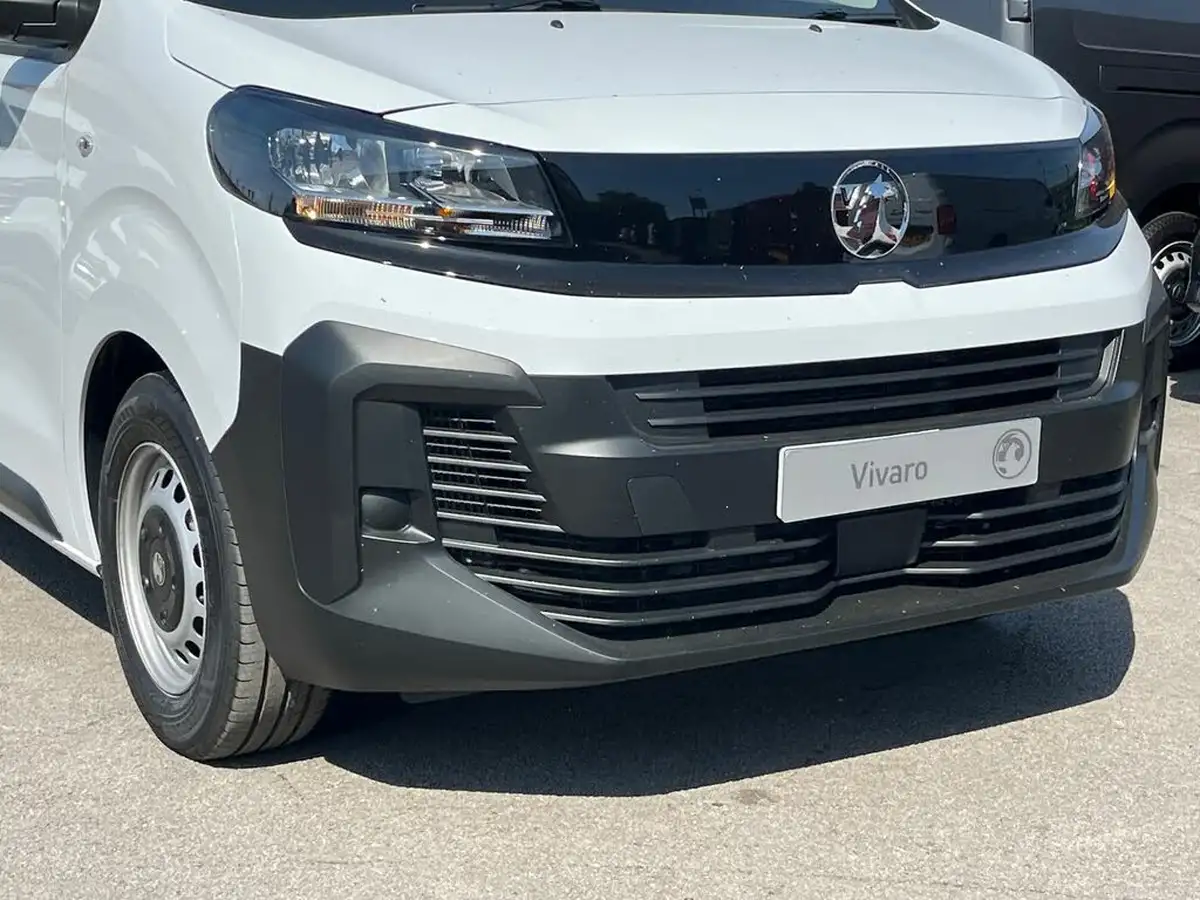 2025-vauxhall-vivaro-15td-prime-big-15