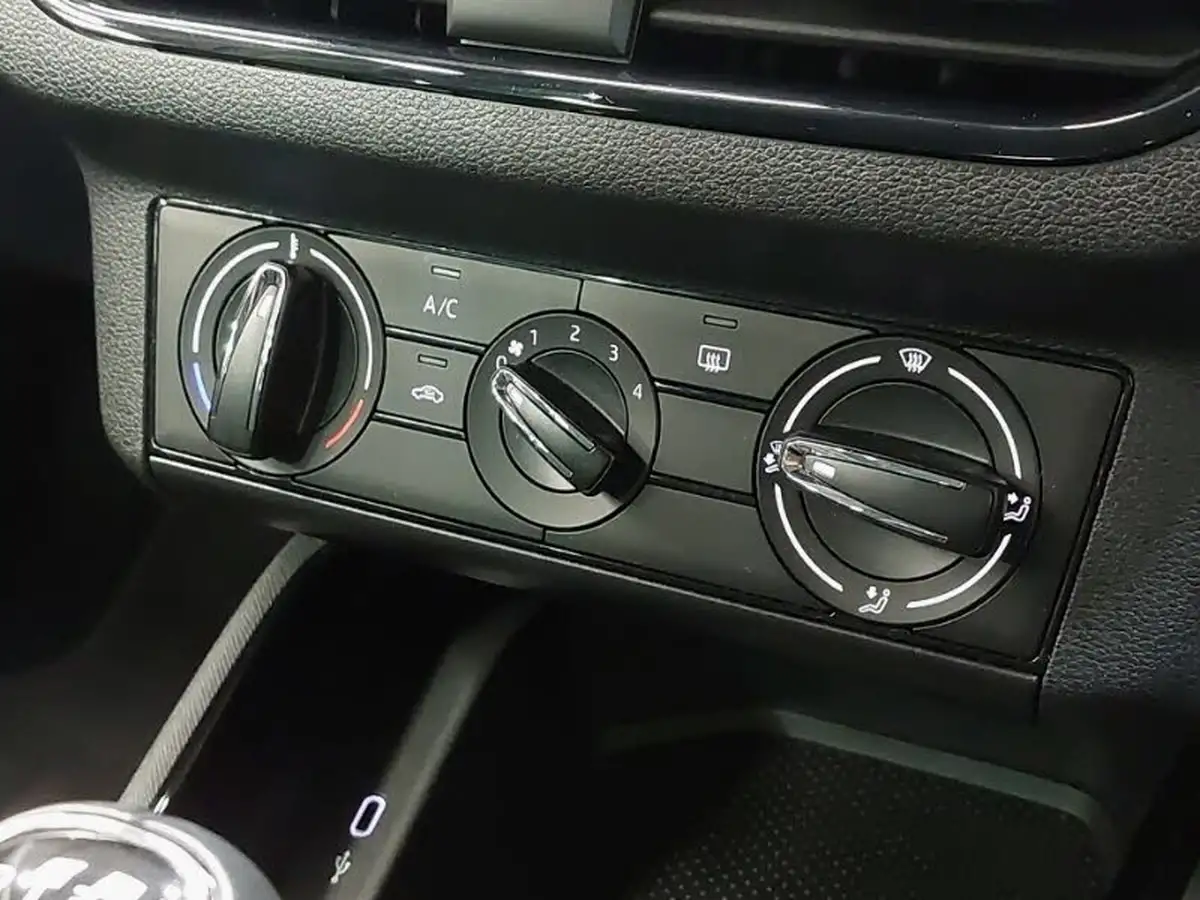 2023-skoda-kamiq-15-tsi-se-drive-big-12