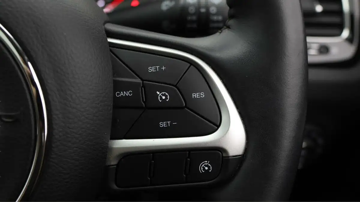 2019-jeep-compass-14-multiair-ii-limited-plus-138bhp-big-21