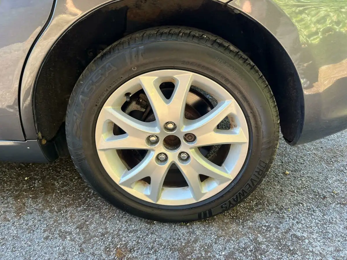 2009-toyota-verso-16-t2-vvt-i-big-59