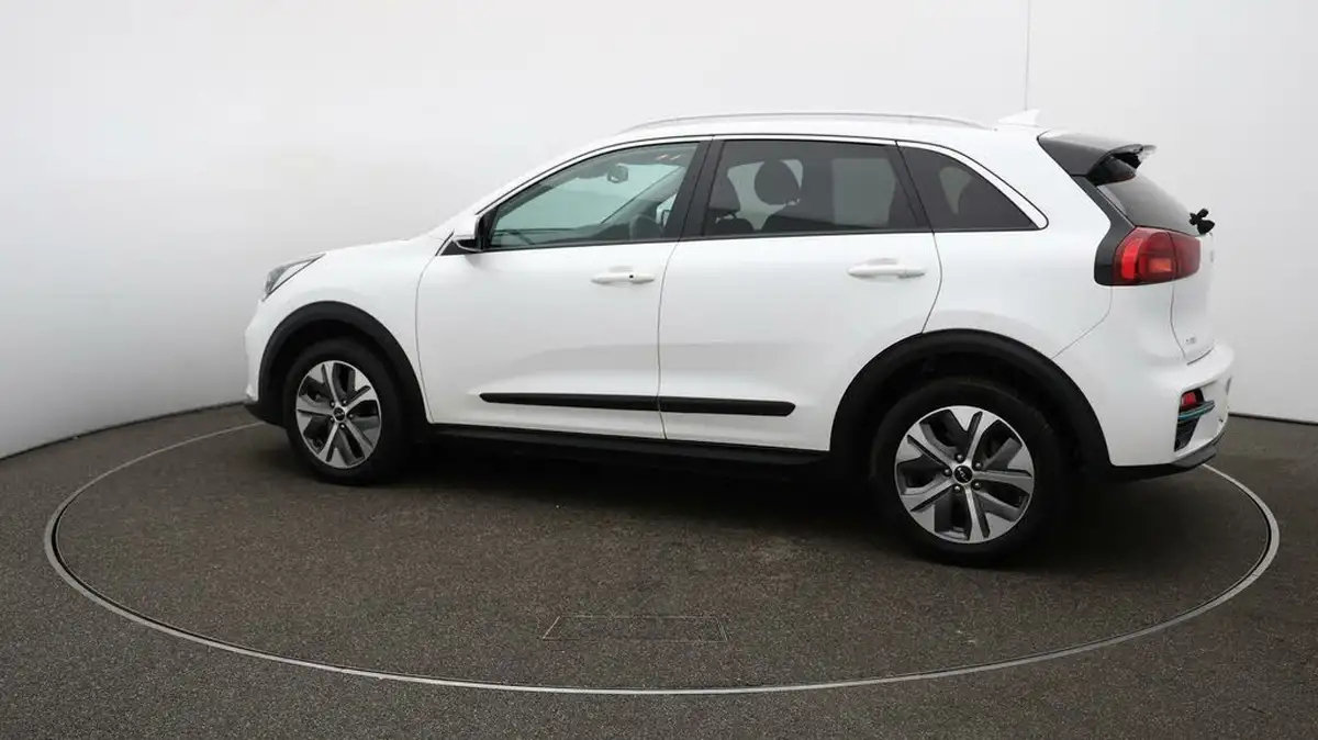 2022-kia-niro-ev-e-2-big-38