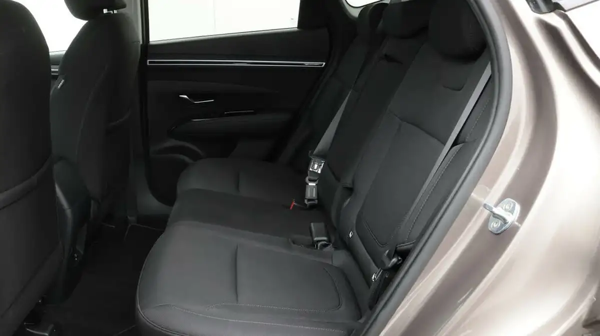 2022-hyundai-tucson-16-t-gdi-se-connect-150ps-big-16