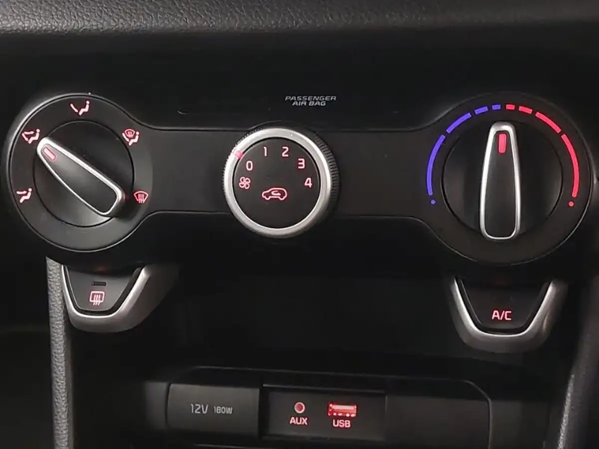 2018-kia-picanto-10-gt-line-big-15