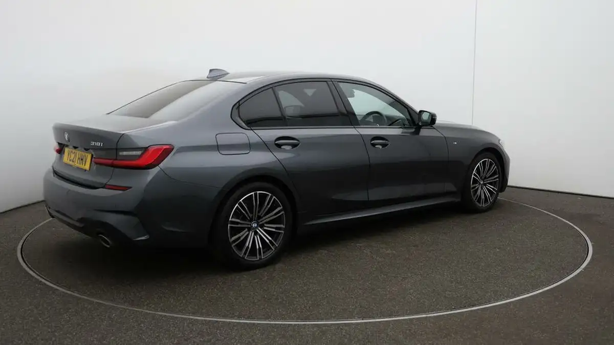 2021-bmw-3-series-20-318i-m-sport-saloon-4d-big-46