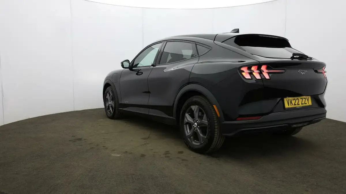 2022-ford-mustang-mach-e-e-standard-range-big-35