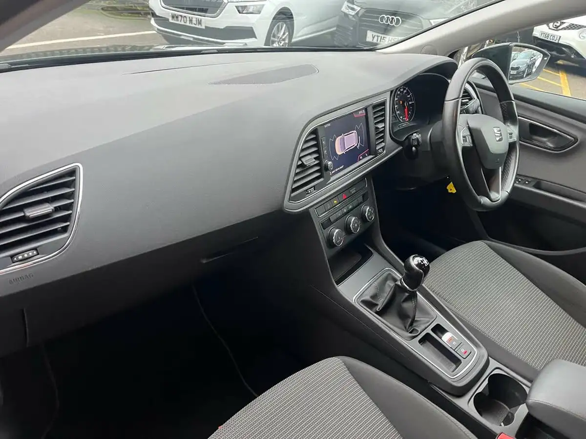 2019-seat-leon-10-tsi-se-dynamic-estate-big-24