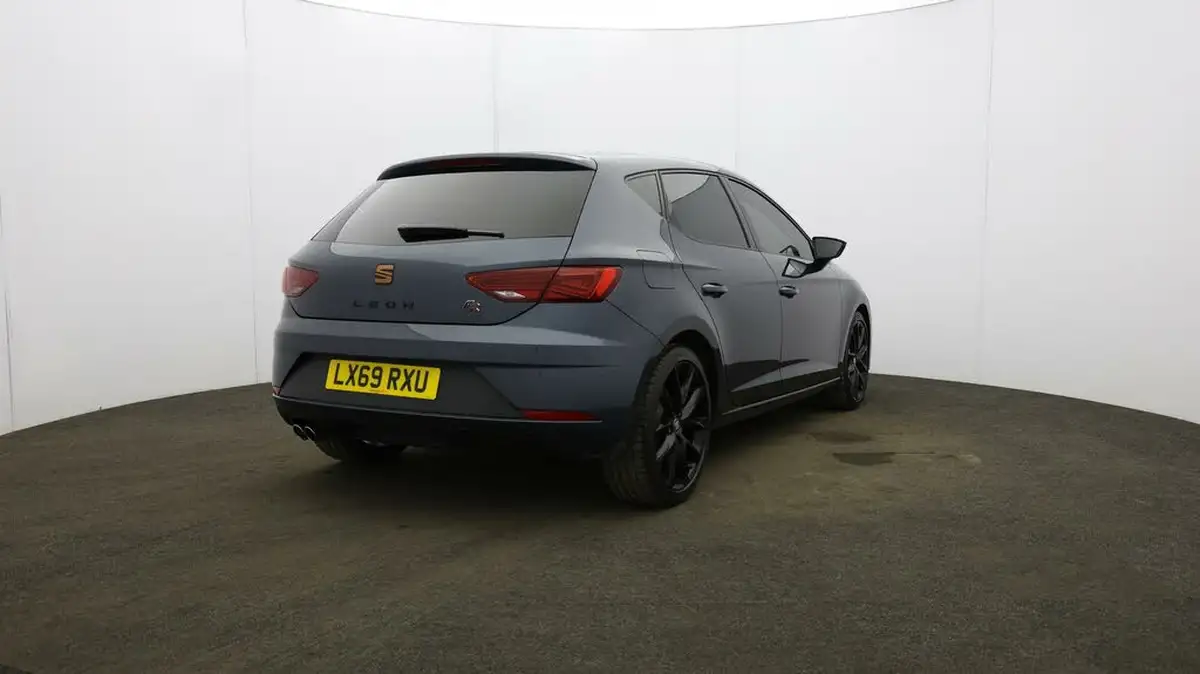 2019-seat-leon-20-tsi-fr-sport-hatchback-big-52