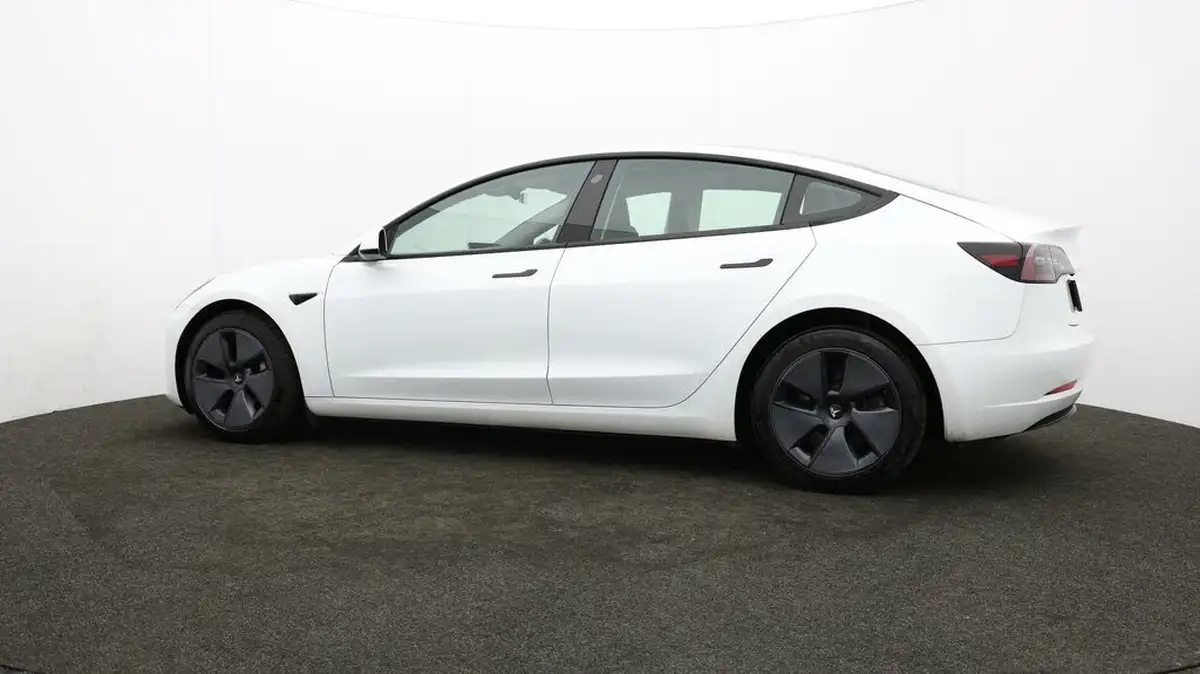 2022-tesla-model-3-e-long-range-big-65