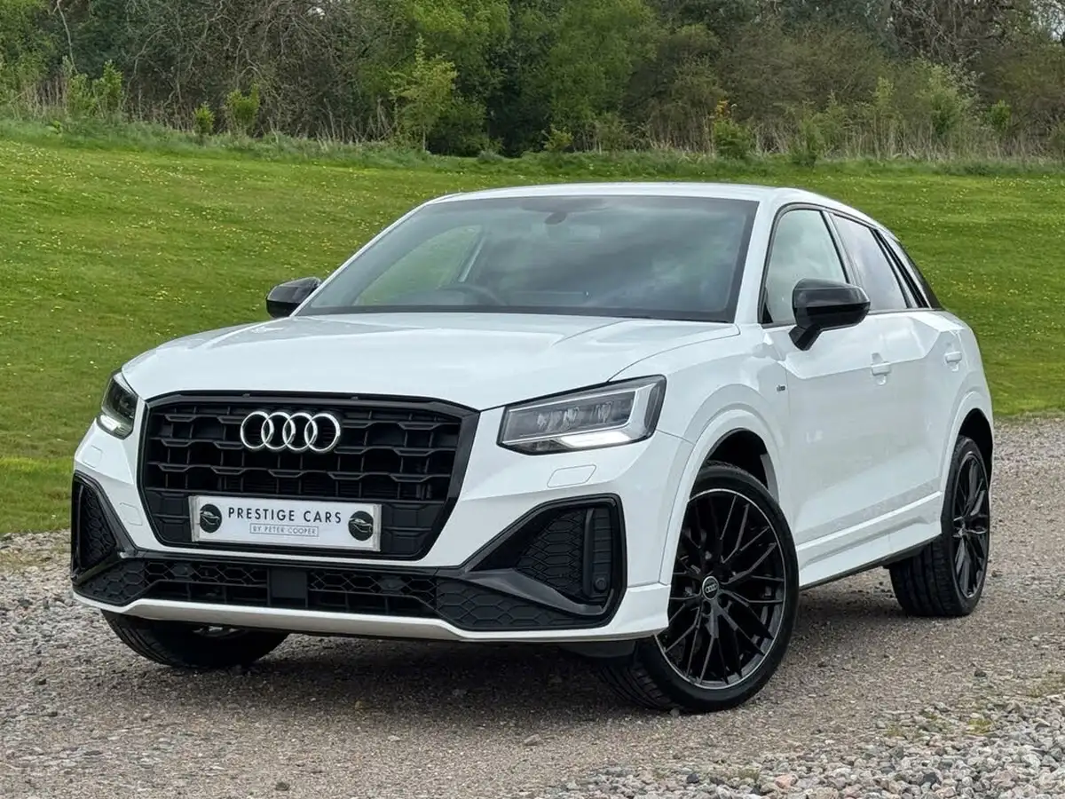 2022-audi-q2-10-30-tfsi-black-edition-big-2