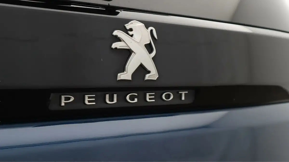 2021-peugeot-5008-suv-15-bluehdi-allure-premium-big-24