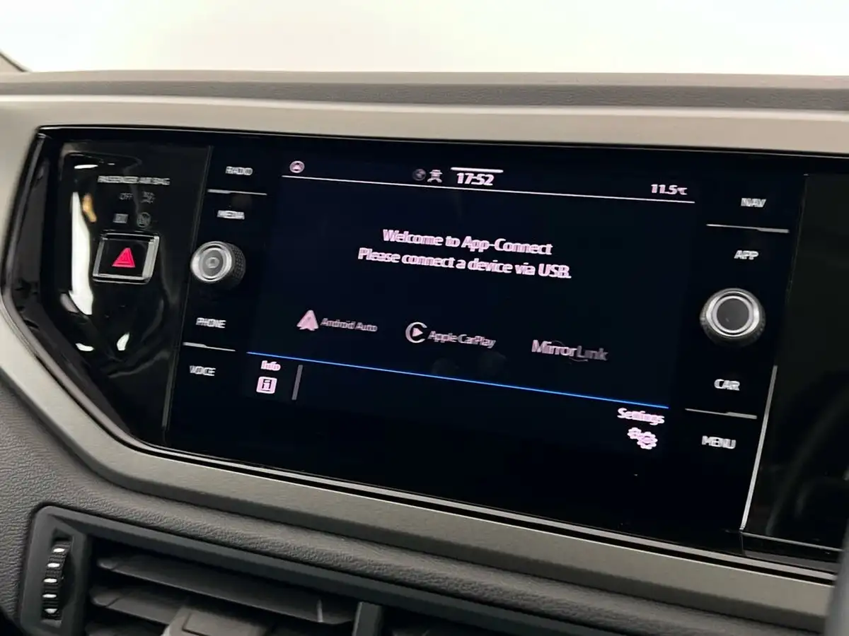 2021-volkswagen-polo-10-tsi-match-big-22