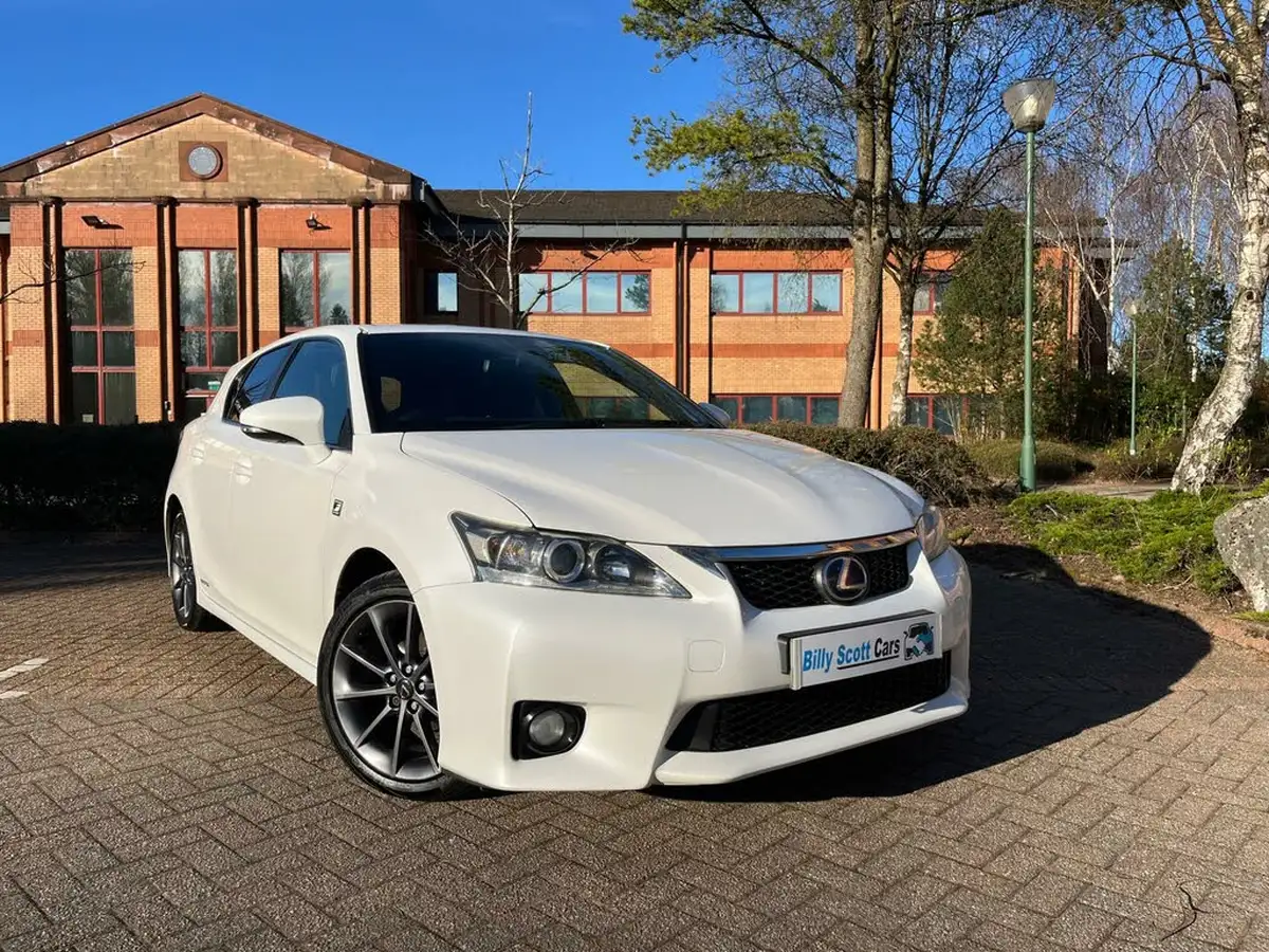 2013-lexus-ct-200h-18-f-sport-big-6