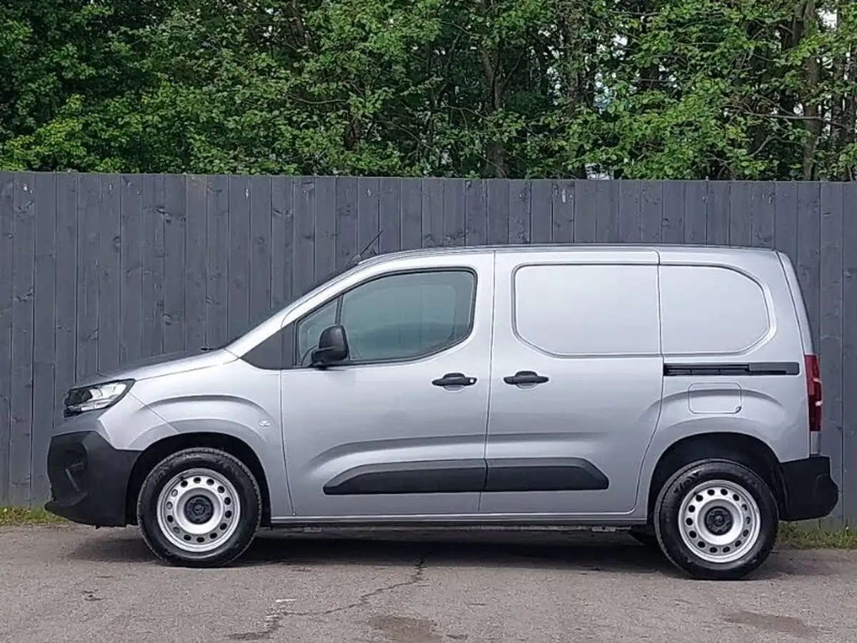 2024-peugeot-partner-15-bluehdi-professional-100pseu6d-big-3