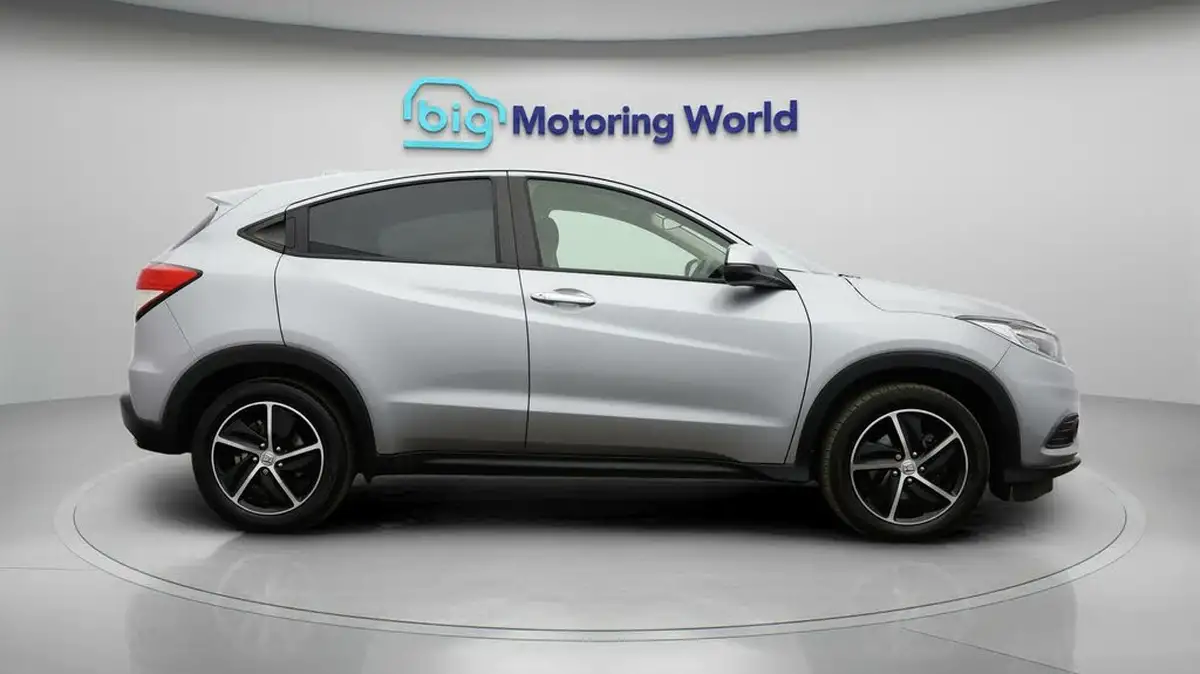 2020-honda-hr-v-15-i-vtec-se-big-7