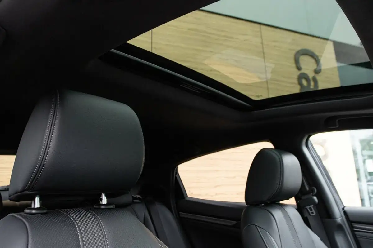 2020-honda-civic-10-vtec-turbo-ex-ss-hatchback-5d-big-29