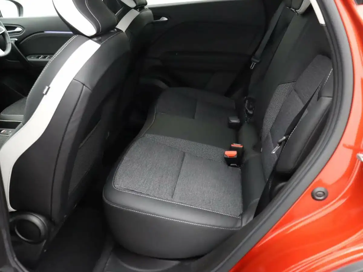 2023-renault-captur-16-techno-160ps-plug-in-big-10